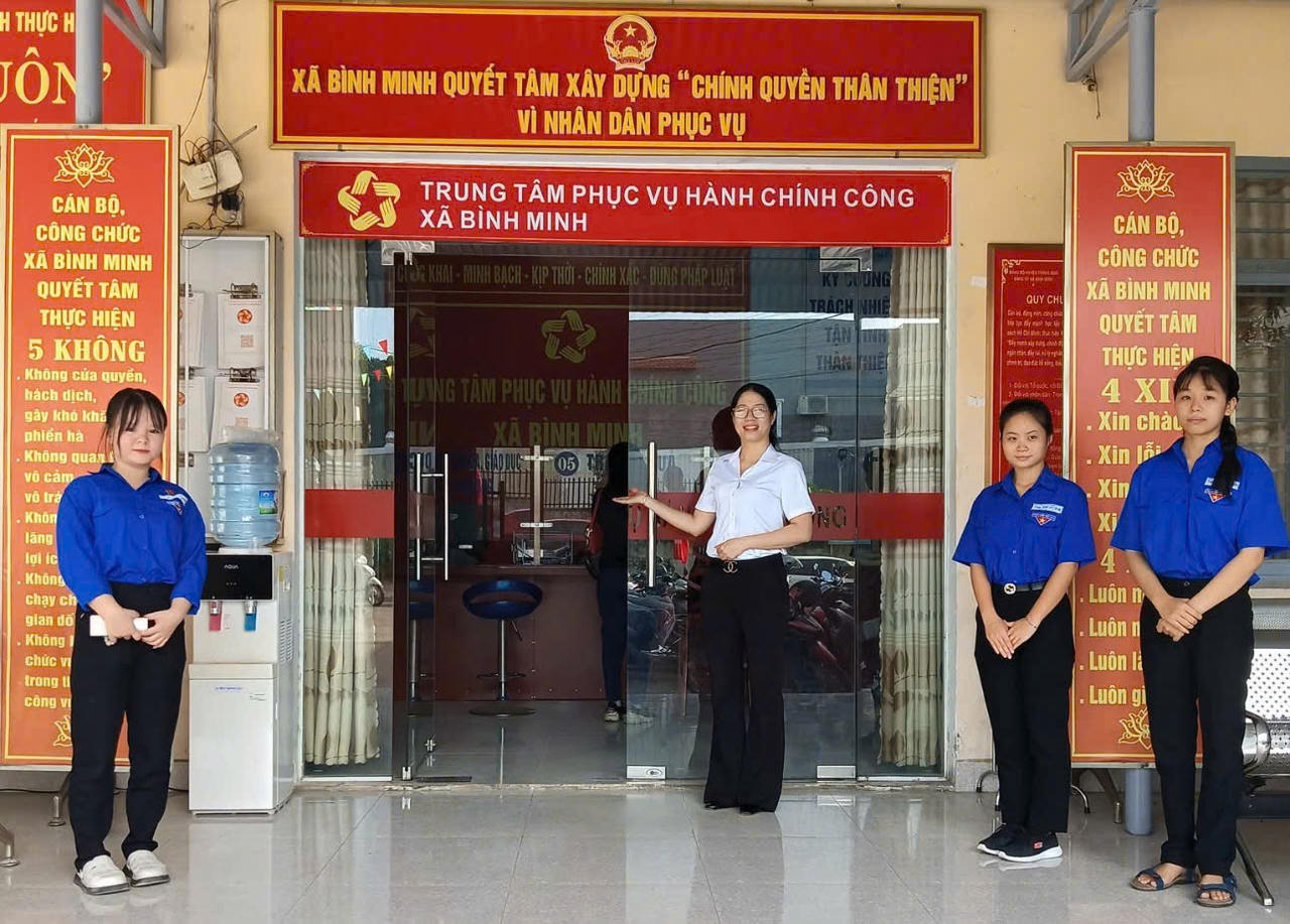 Trung tâm phục vụ hành chính công của xã Bình Minh.