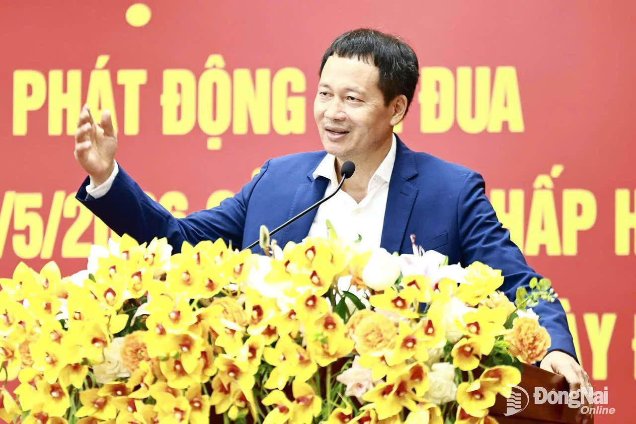 Bí thư Thành ủy Đồng Nai Vũ Hồng Văn phát biểu tại Hội nghị quán triệt, phát động đợt thi đua đặc biệt 500 ngày đêm. Ảnh: BĐN