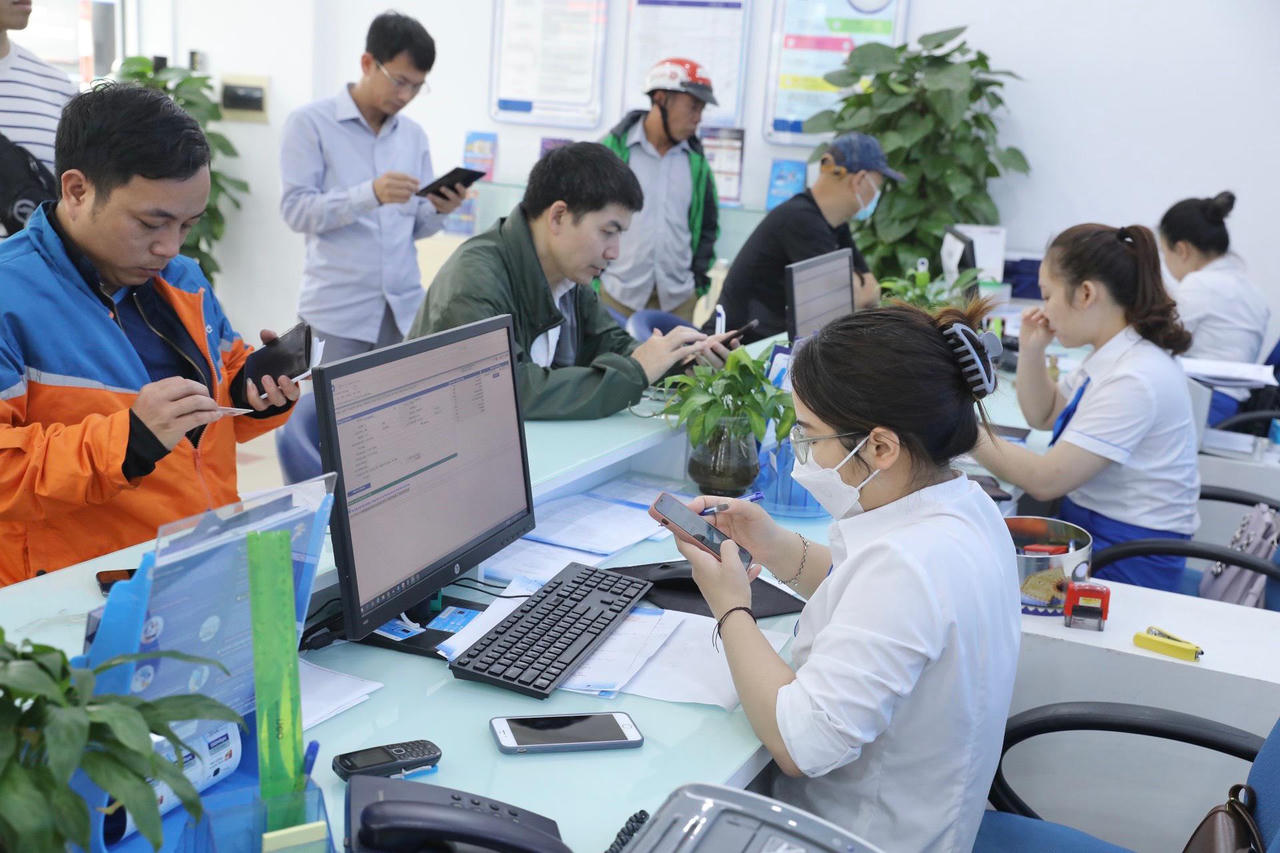 Từ 15/6, thuê bao chưa xác thực VNeID sẽ bị khóa chiều gọi đi
