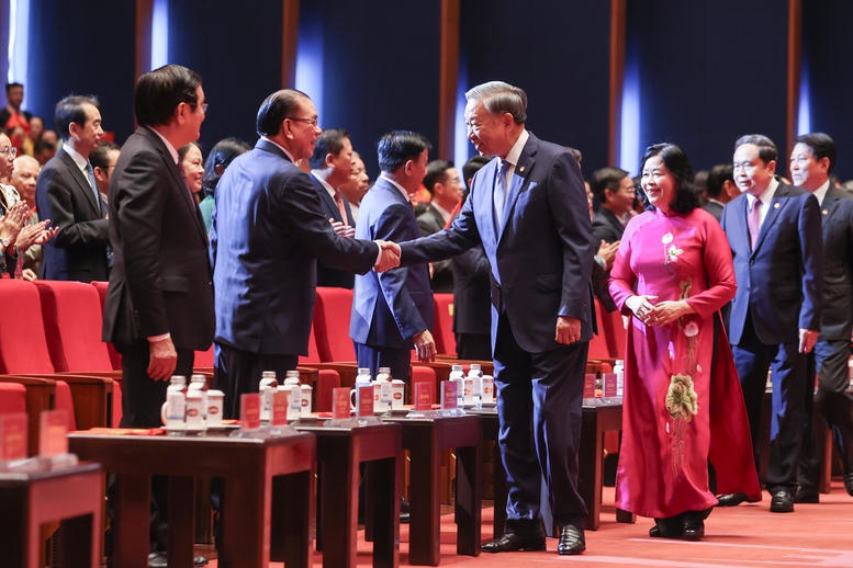 Tổng Bí thư, Chủ tịch nước Tô Lâm và các đồng chí lãnh đạo, nguyên lãnh đạo Đảng, Nhà nước dự phiên khai mạc Đại hội đại biểu Mặt trận Tổ quốc Việt Nam lần thứ XI &nbsp;(Ảnh: VGP/Nhật Bắc).