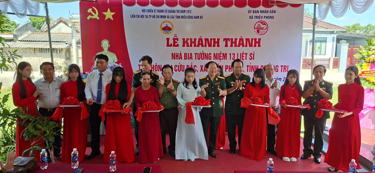 Khánh thành Nhà bia tưởng niệm 13 liệt sĩ ở xã Triệu Phong