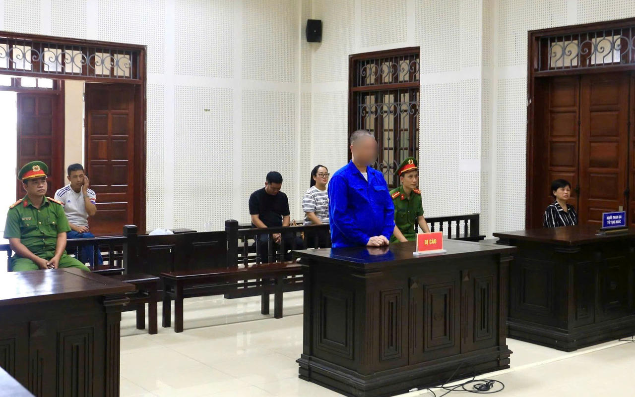 6 năm tù cho kẻ đầu độc giết vợ không thành