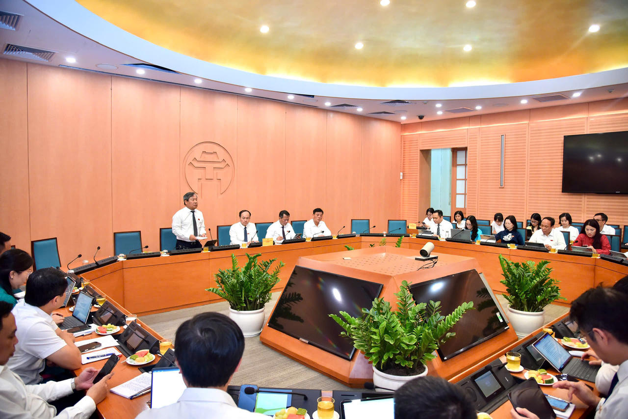 Quang cảnh phiên họp.