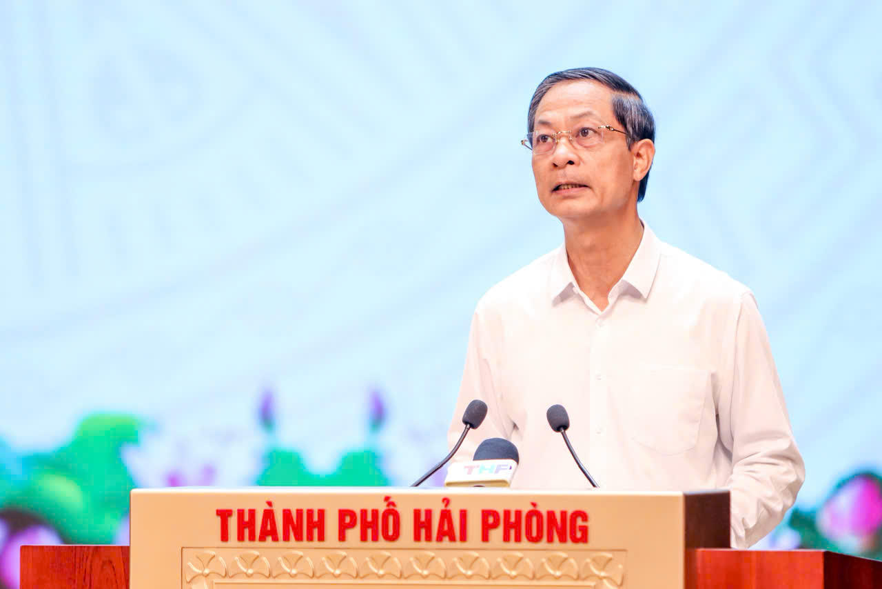 Phó Bí thư Thường trực Hải Phòng Đỗ Mạnh Hiến phát biểu tại Hội nghị.