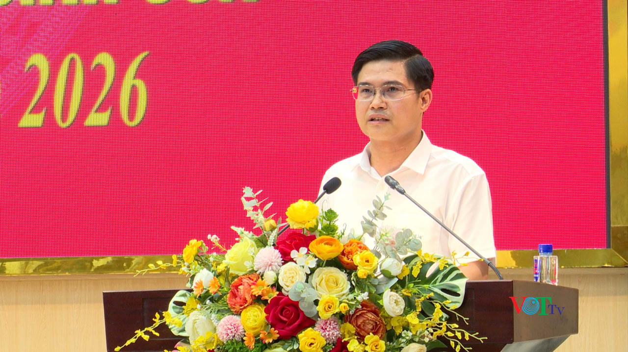 Ông Trần Minh Hải- Phó Bí thư thường trực Đảng uỷ, đại diện lãnh đạo xã Vĩnh Trụ phát biểu ý kiến tại hội nghị.