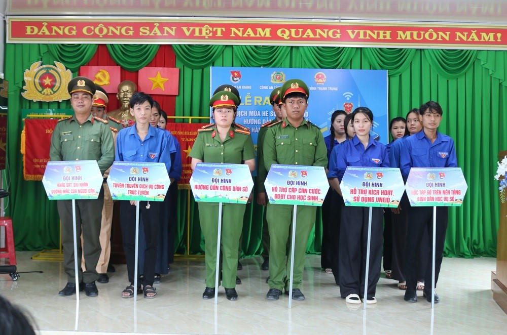 Ra mắt 6 đội hình tình nguyện thực hiện chiến dịch mùa hè số cùng VneID