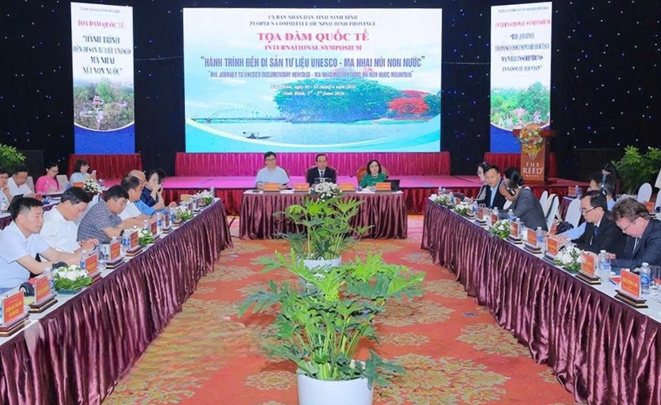 Quang cảnh buổi tọa đàm