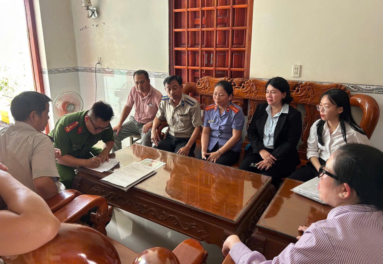 Kinh nghiệm kết hợp hai biện pháp “cứng – mềm” trong tổ chức thi hành án