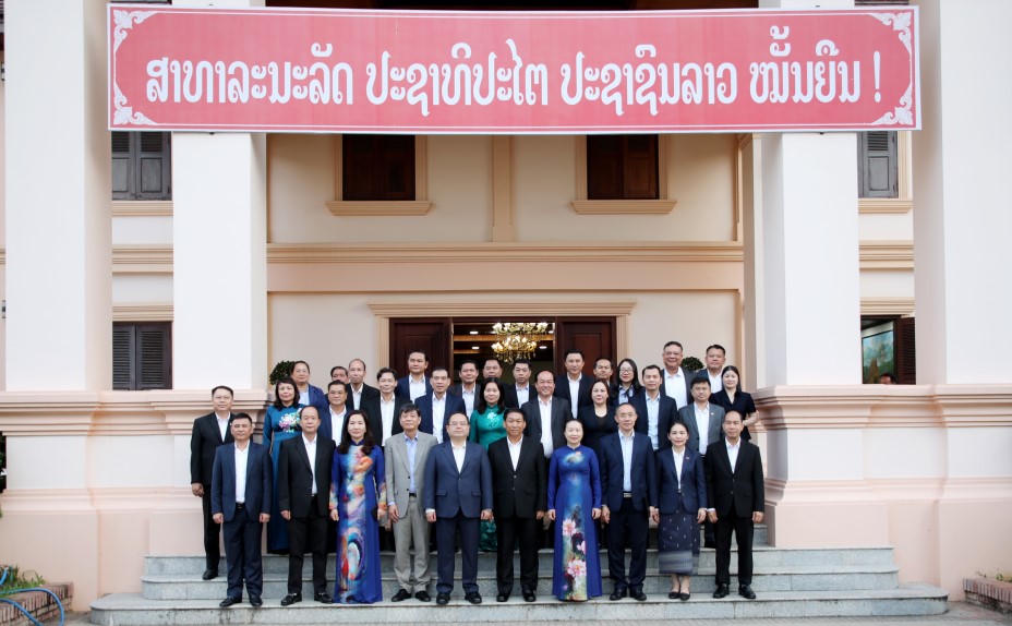 Bí thư Tỉnh ủy Quảng Ninh hội kiến với Bí thư Tỉnh ủy Luông Pha Băng (Lào)