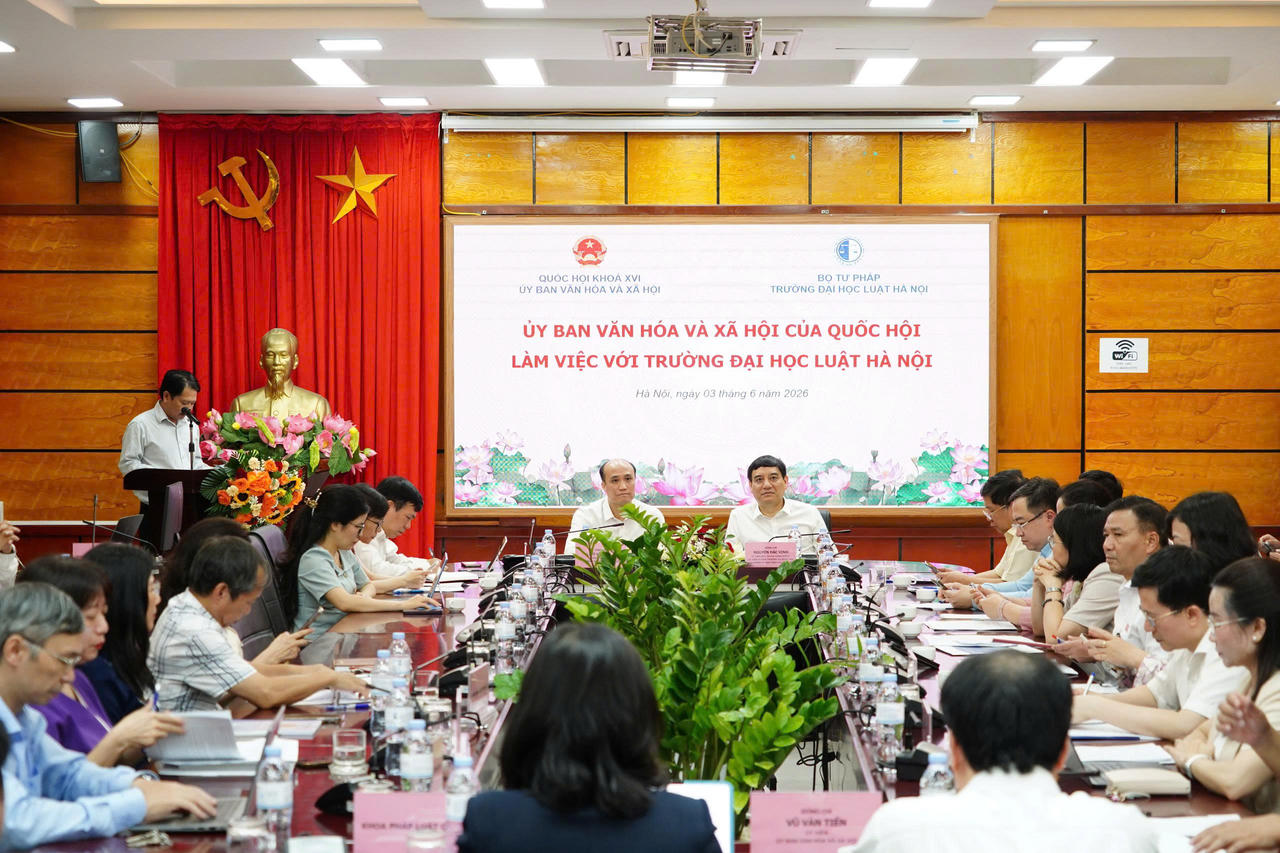 Ủy ban Văn hoá và Xã hội của Quốc hội làm việc với Trường Đại học Luật Hà Nội