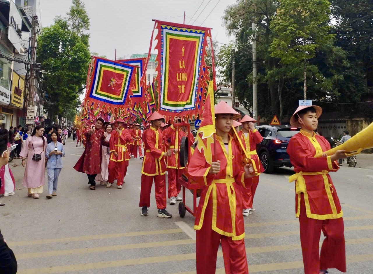 Không gian văn hóa tín ngưỡng bên dòng Lô: Sự đan xen giữa linh thiêng tâm linh và dấu ấn lịch sử tại phường Minh Xuân, tỉnh Tuyên Quang
