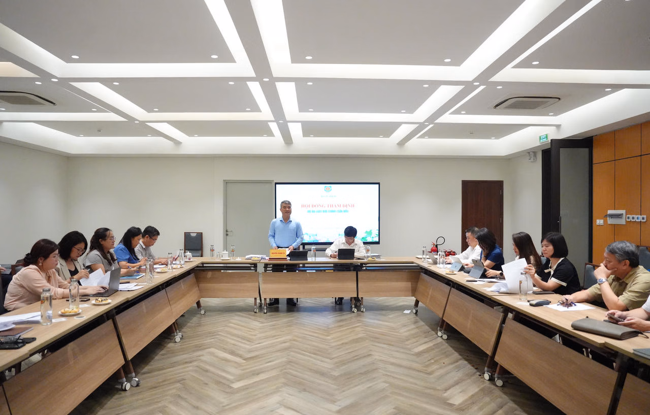 Ảnh đại diện bài viết: quang cảnh cuộc họp.
