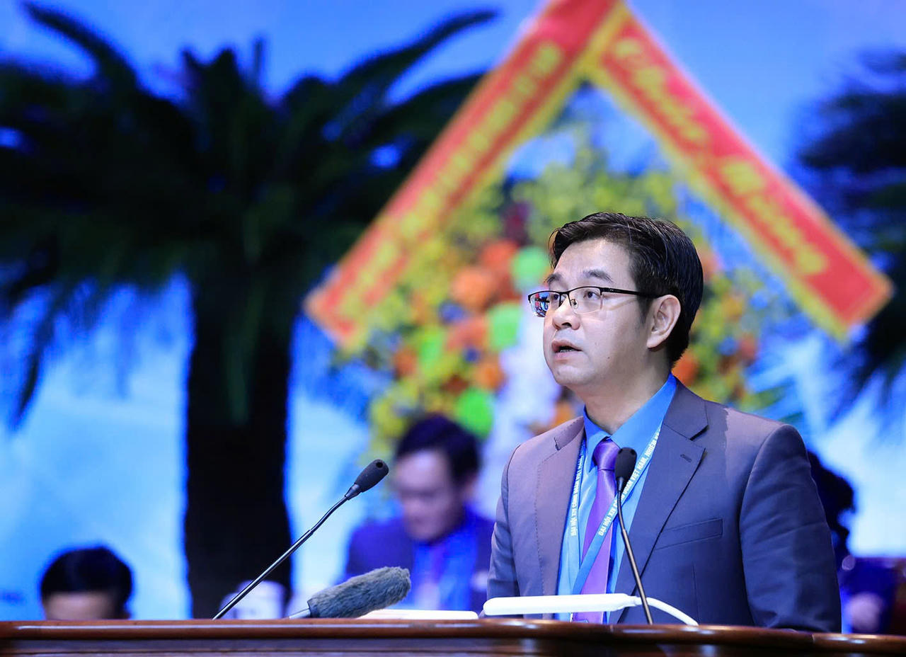 Ông Nguyễn Văn Thắng, Chủ tịch LĐLĐ TP Hà Nội phát biểu tham luận. (Ảnh: TTX)