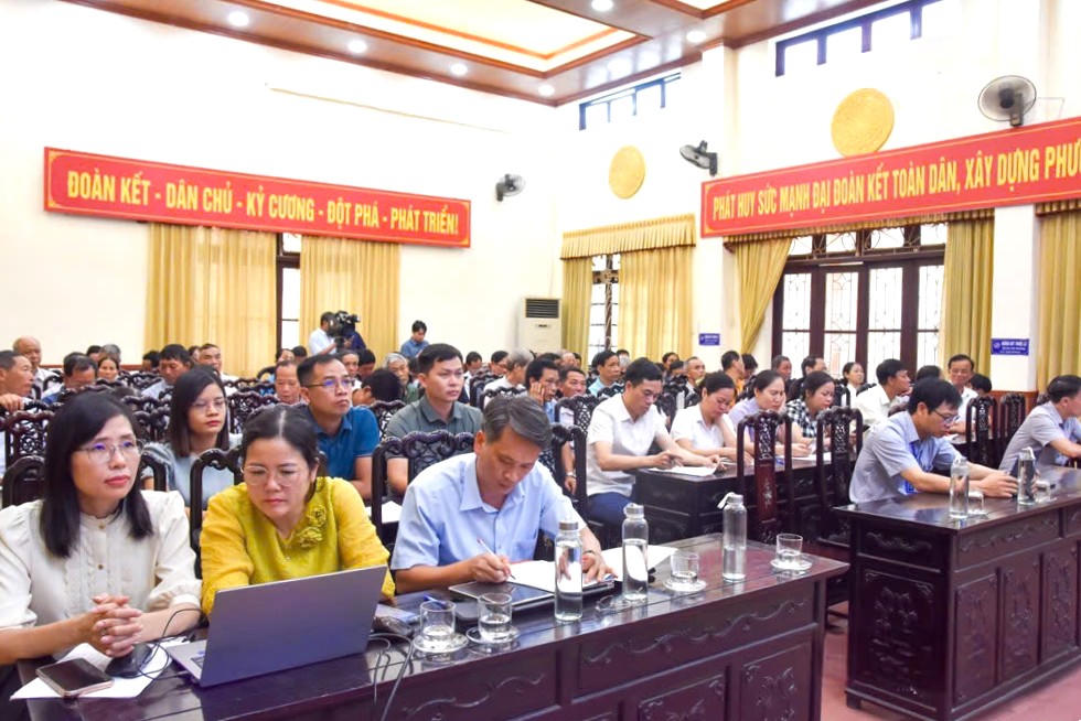 Các đại biểu dự hội nghị