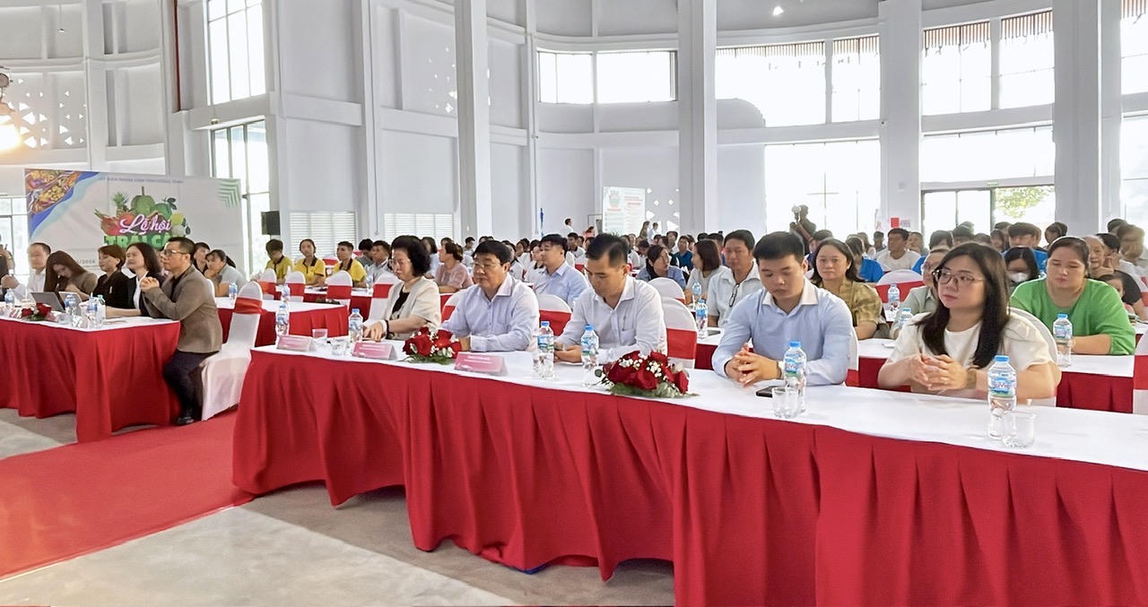 Đại biểu tham dự
