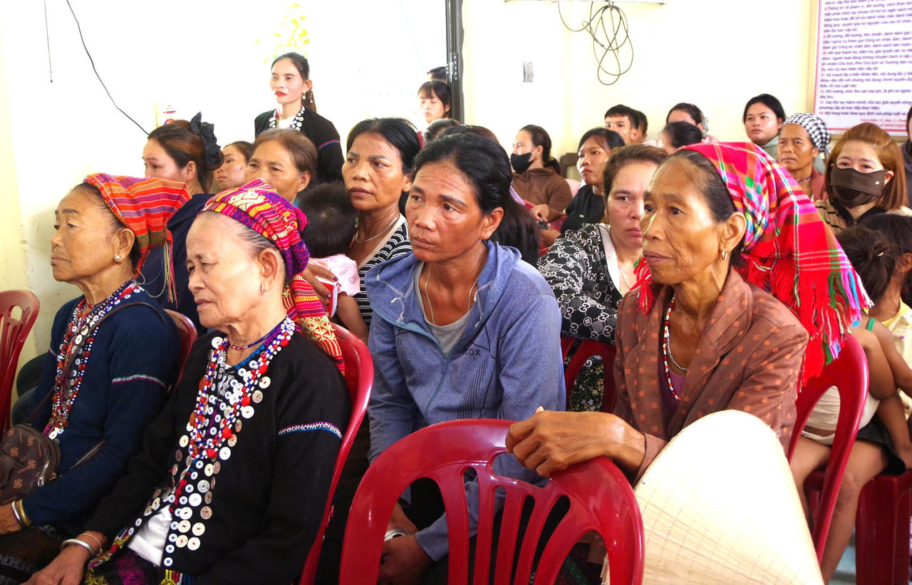 Đưa thời sự về bản, giữ vững trận địa tư tưởng ở vùng biên Quảng Trị