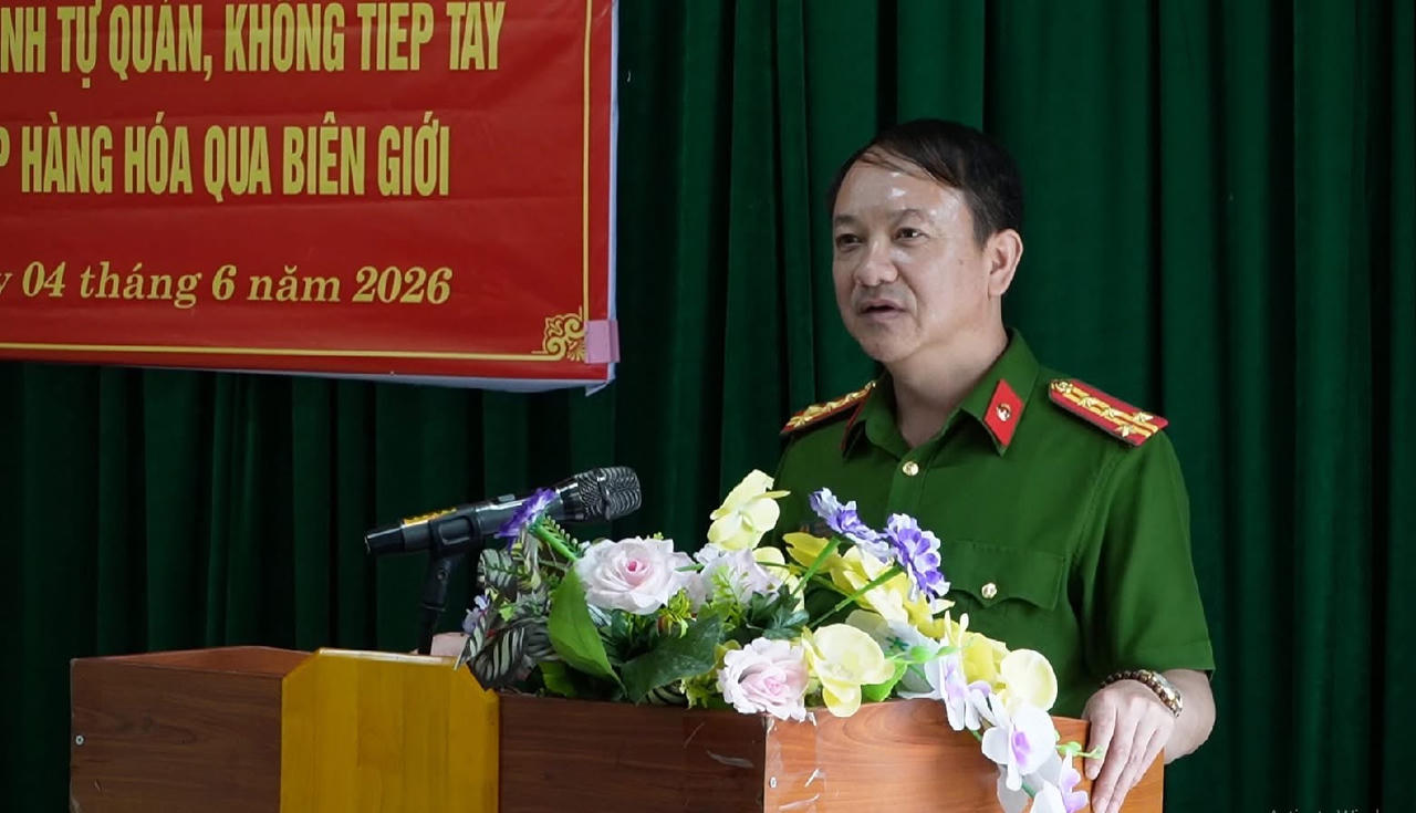 Lãnh đạo Công an tỉnh Cao Bằng phát biểu tại hội nghị. (Ảnh: BPCB)