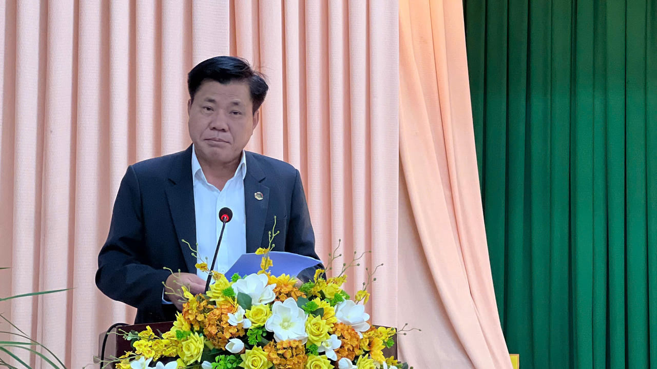 Ông Nguyễn Văn Sơn - Ủy viên Ban Thường vụ Đảng ủy, Phó Chủ tịch UBND phường Xuân Trường – Đà Lạt phát biểu.