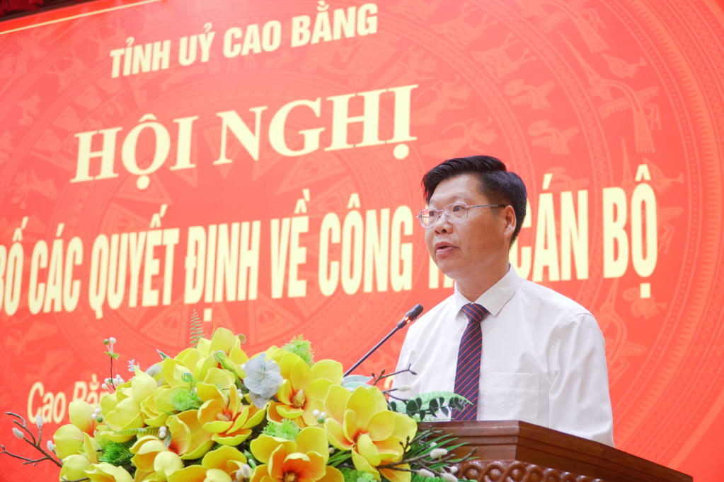 Ông Tô Vũ Ninh, Giám đốc Sở Văn hóa Thể thao và Du lịch tỉnh Cao Bằng phát biểu nhận nhiệm vụ. (Ảnh: BCB)