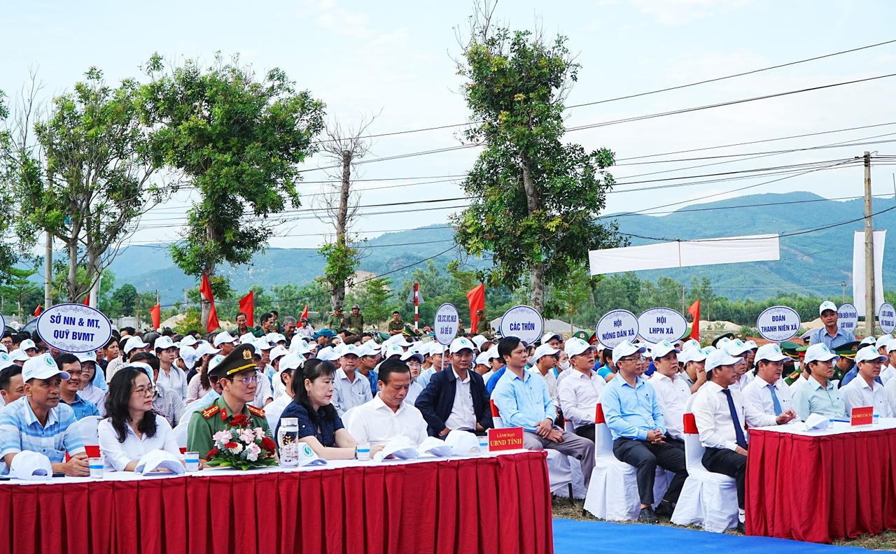 Gia Lai phát động Tháng cao điểm hành động vì môi trường 