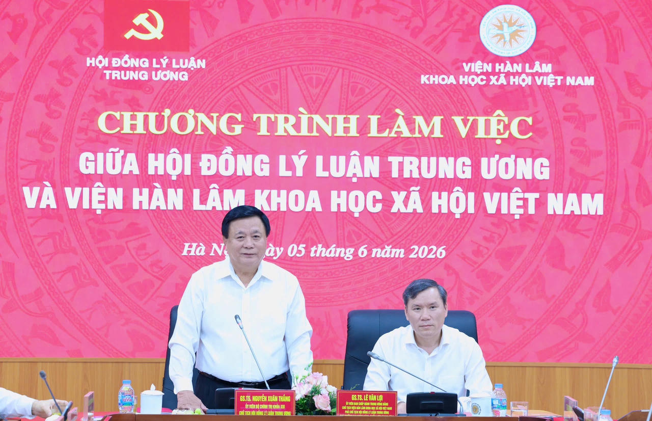 GS.TS. Nguyễn Xuân Thắng phát biểu chỉ đạo