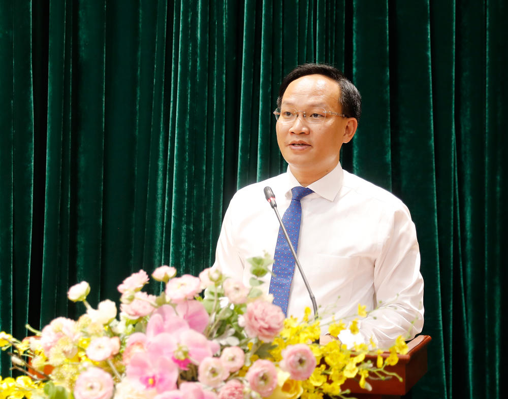 Phó Chủ tịch UBND tỉnh Bắc Ninh Phạm Văn Thịnh phát biểu tại hội nghị.