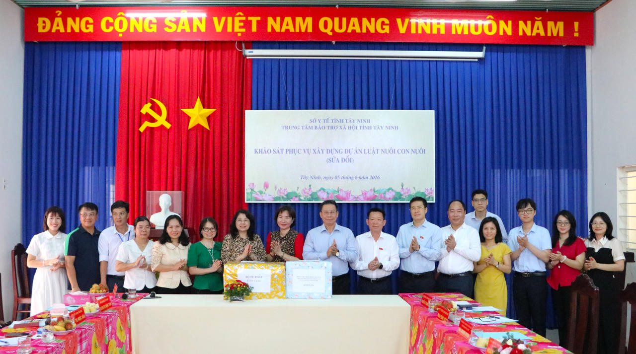 Đoàn công tác Bộ Tư pháp làm việc tại Tây Ninh