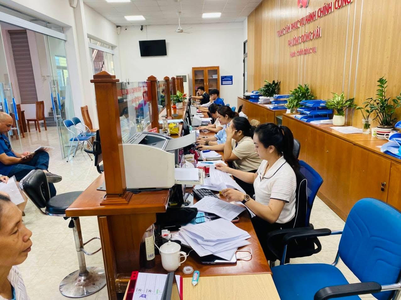 Hải Phòng: Phường Đông Hải đưa dịch vụ hành chính công đến tận nhà người dân