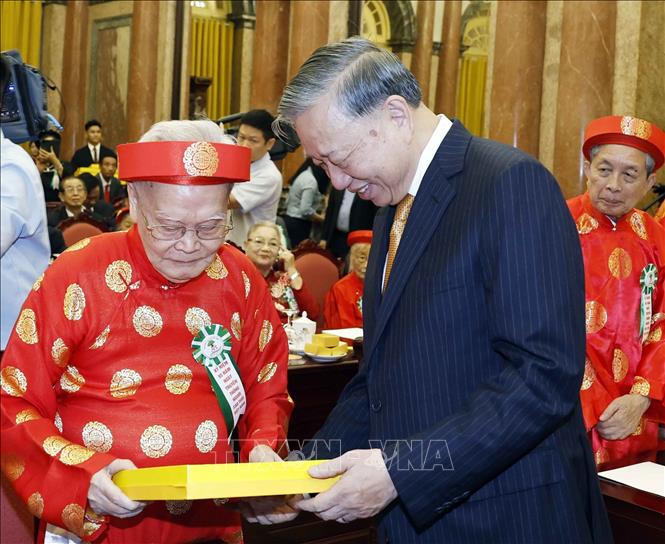 Tổng Bí thư, Chủ tịch nước Tô Lâm: Khơi dậy tinh thần 'Tuổi cao - Gương sáng' trong giai đoạn phát triển mới