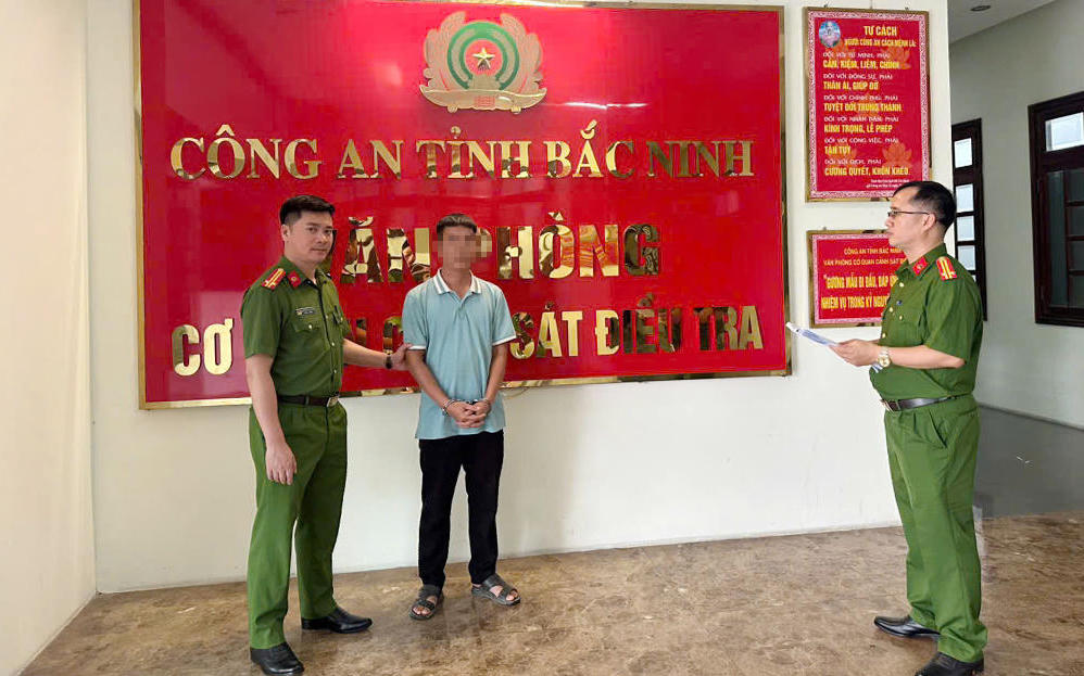 Khởi tố đối tượng lừa đảo gần 2 tỷ đồng bằng chiêu nhận làm thủ tục chuyển đổi đất