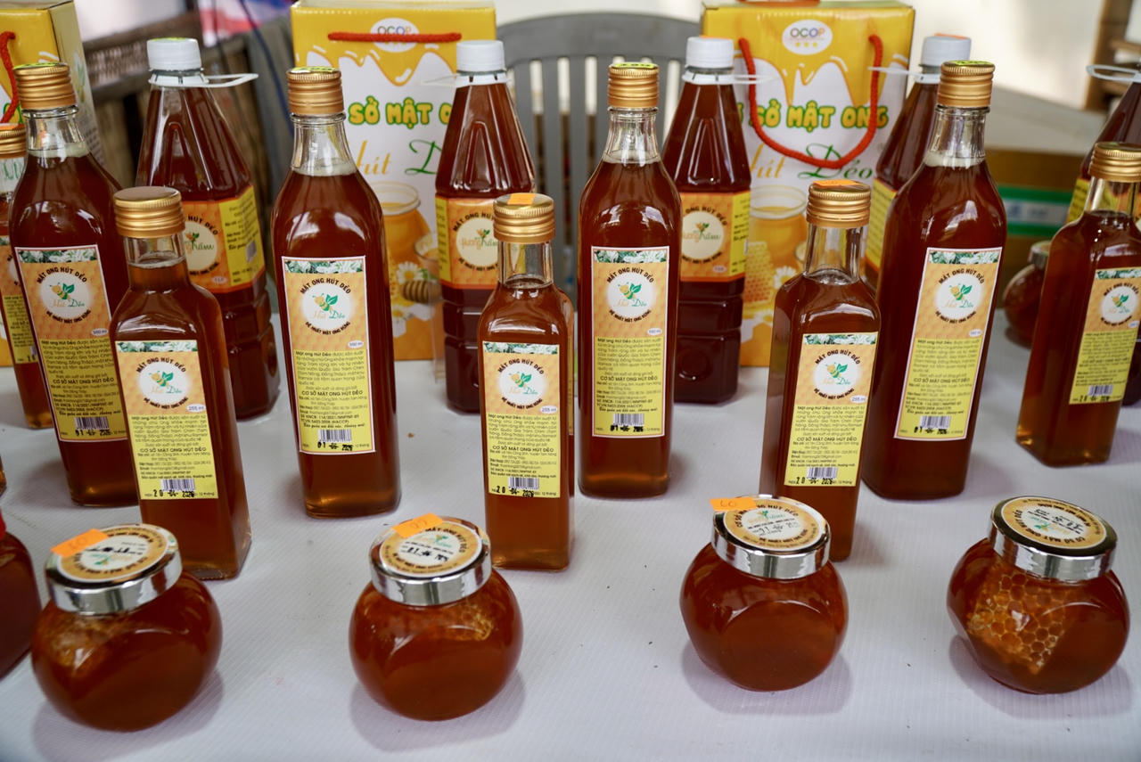 Đặc sắc tiểu cảnh hoa quả vùng miền tại Lễ hội Trái cây Đồng Tháp lần thứ I