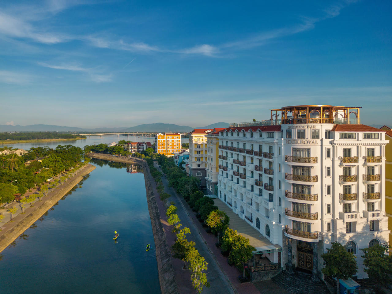 Royal Capital Group ký kết hợp tác chiến lược phân phối dự án Royal An Nam Living