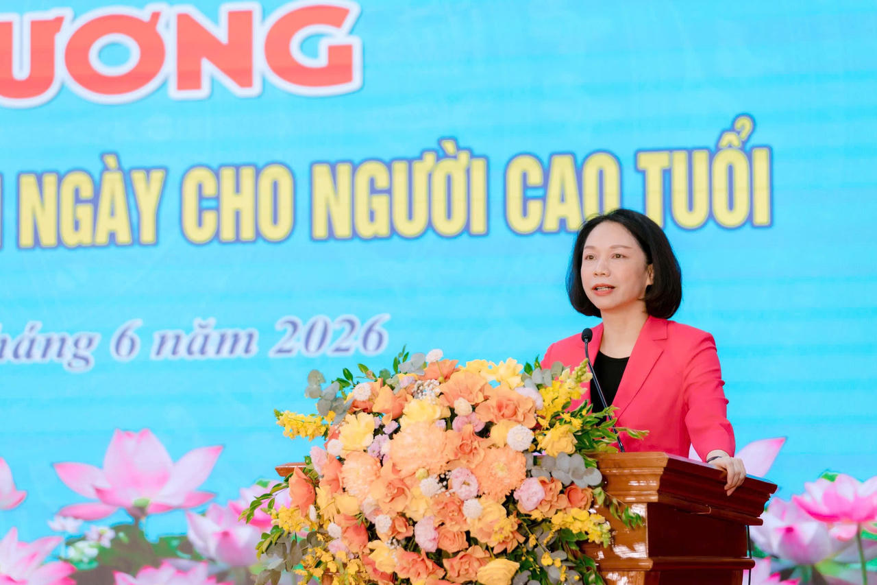 Phó Chủ tịch UBND thành phố Hà Nội Vũ Thu Hà phát biểu chỉ đạo chương trình.