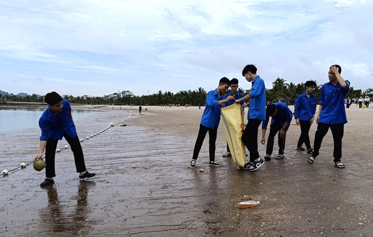 Đồng loạt phát động hưởng ứng các hoạt động về môi trường tại Quảng Ninh