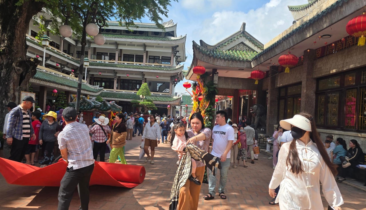 Khai hội Vía Bà Chúa Xứ Núi Sam năm 2026
