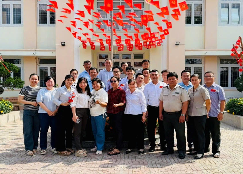 Tập thể cán bộ, công chức Phòng THADS Khu vực 2