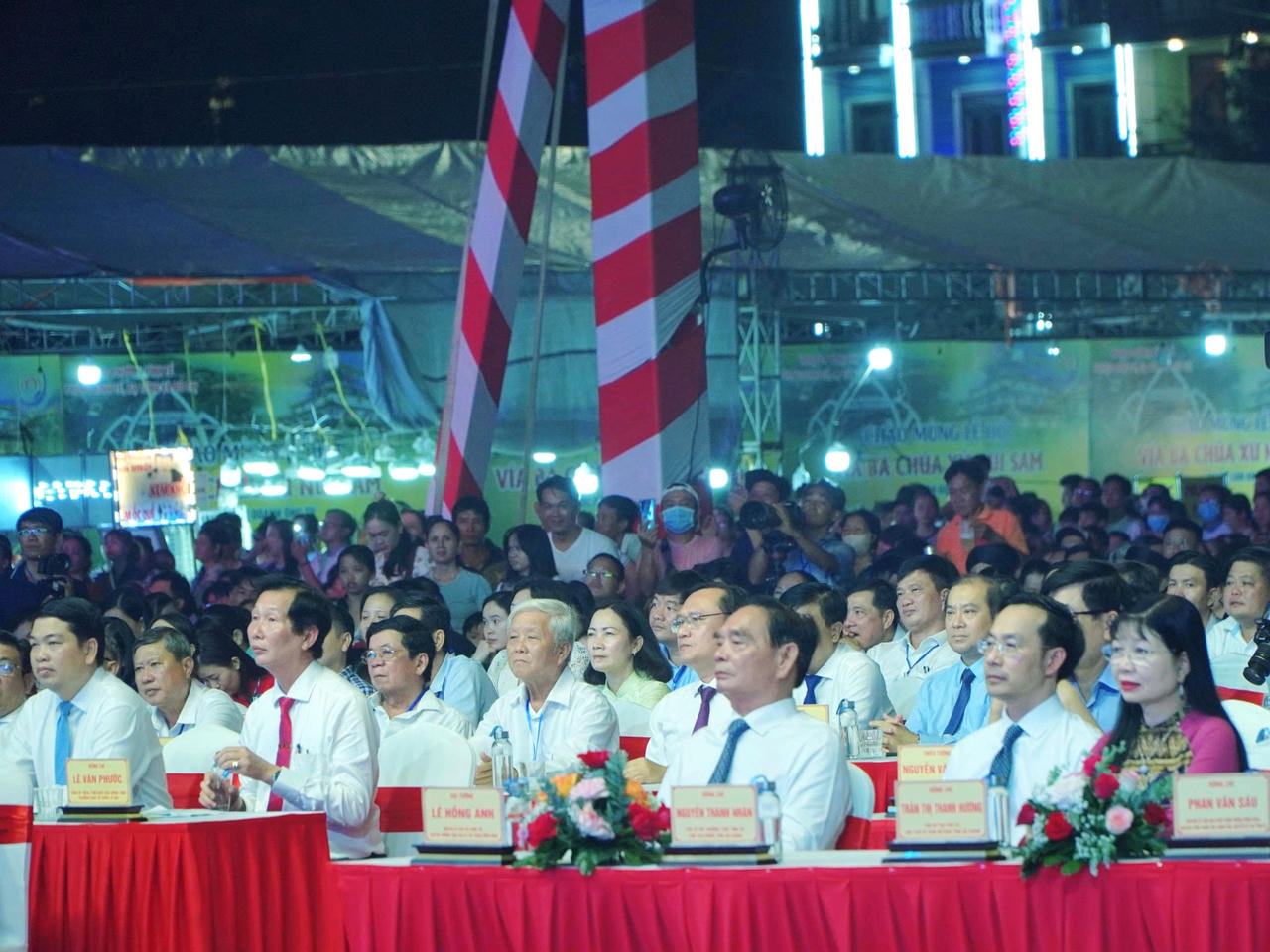 Các đại biểu tham dự