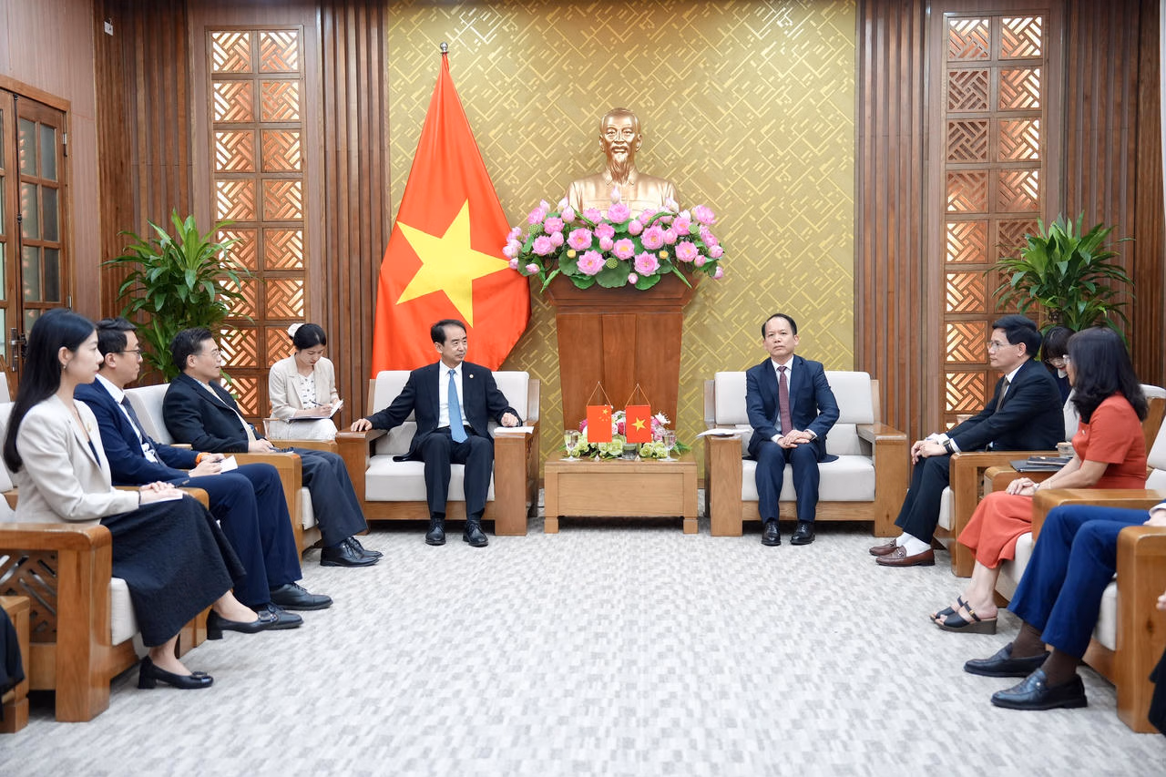 Ảnh đại diện tăng cường quan hệ hợp tác kết nối, đào tạo nguồn nhân lực pháp luật việt nam - trung quốc triển khai nhận thức chung của lãnh đạo cấp cao hai nước