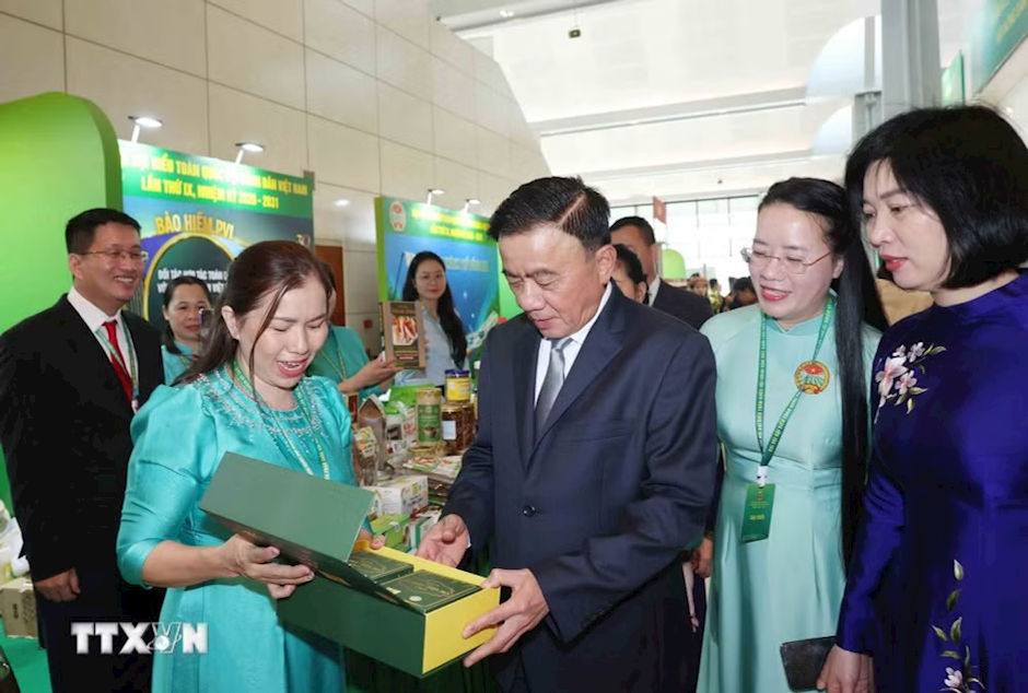 Tiếp tục đổi mới mô hình tổ chức, nội dung và phương thức hoạt động 
của Hội Nông dân các cấp