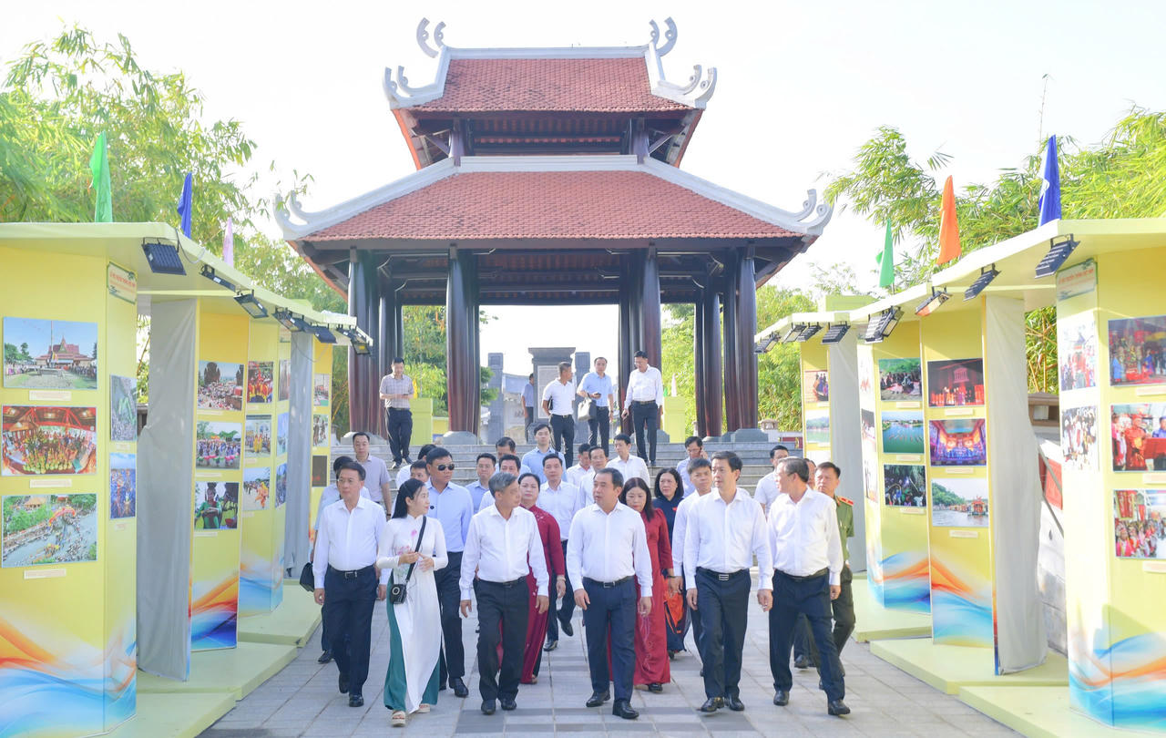 Đền thờ Vua Hùng TP Cần Thơ là công trình văn hóa tâm linh tiêu biểu của khu vực Đồng bằng sông Cửu Long.