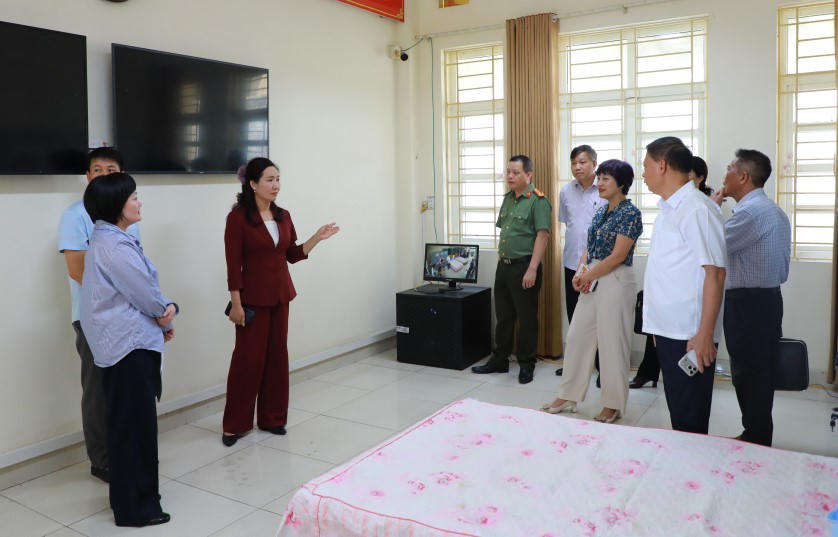 Lãnh đạo tỉnh Quảng Ninh kiểm tra công tác tổ chức Kỳ thi THPT