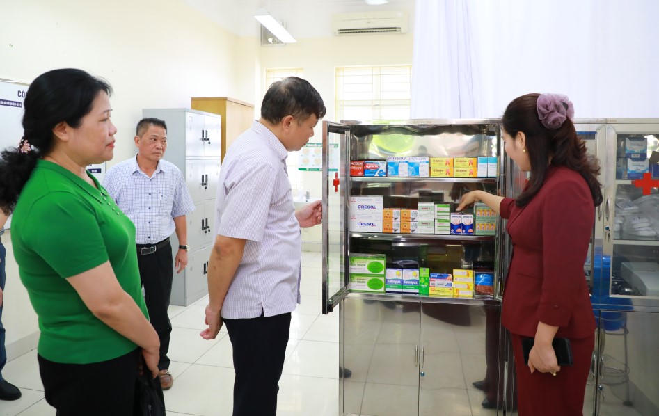 Lãnh đạo tỉnh Quảng Ninh kiểm tra công tác tổ chức Kỳ thi THPT