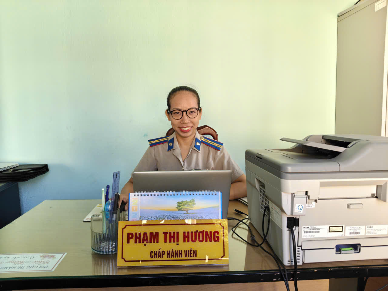 Chấp hành viên Phạm Thị Hương – "Nhánh hoa rừng" bản lĩnh giữa đại ngàn