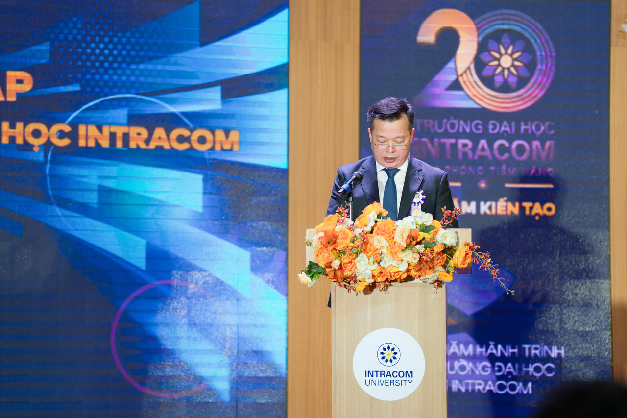 Ông Nguyễn Thanh Việt - Chủ tịch Hội đồng quản trị kiêm Tổng Giám đốc Intracom Group, Chủ tịch Hội đồng thành viên Tổ hợp Y tế Phương Đông phát biểu tại buổi lễ.