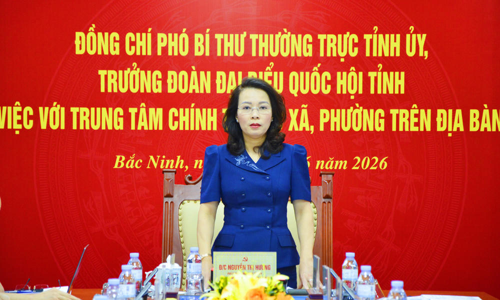 Phó Bí thư Thường trực Tỉnh ủy Bắc Ninh Nguyễn Thị Hương phát biểu kết luận buổi làm việc.