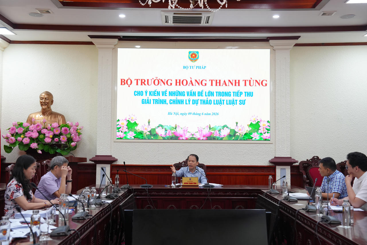 Thúc đẩy hoạt động của luật sư, tổ chức hành nghề luật sư chuyên nghiệp, hiệu quả
