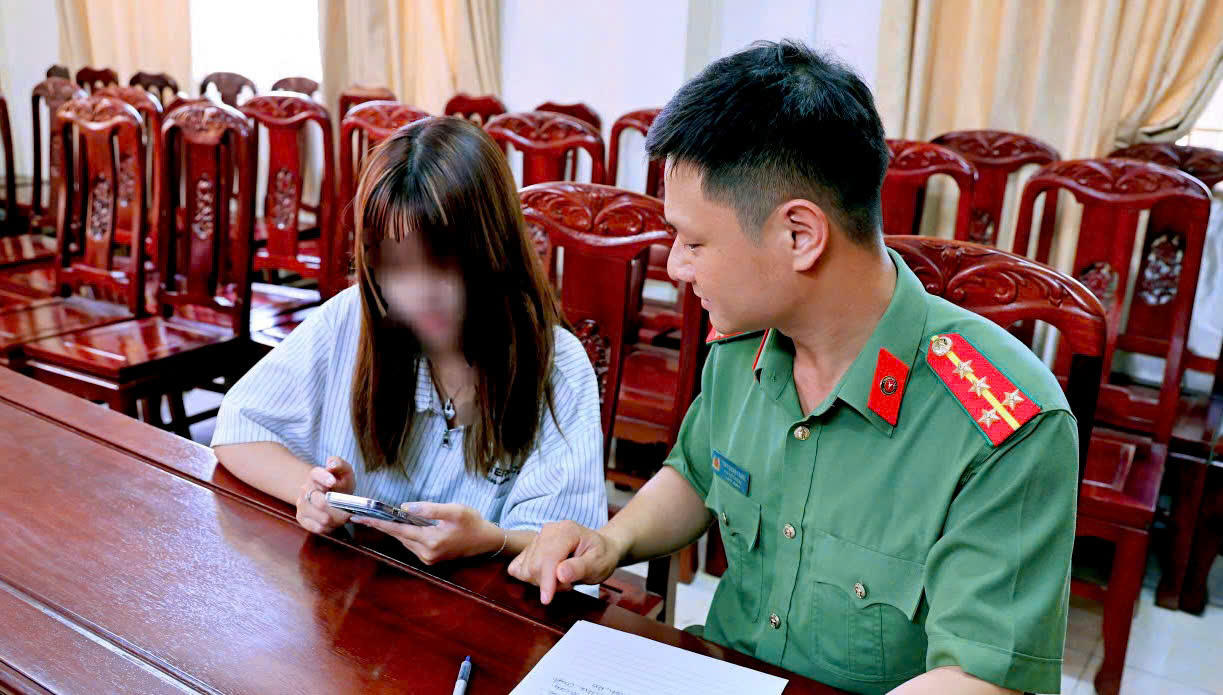 Bịa chuyện 'tâm linh' ở Ninh Bình để 'câu' tương tác, nữ du khách bị công an phạt Bịa chuyện 'tâm linh' ở Ninh Bình để 'câu' tương tác, nữ du khách bị công an phạt