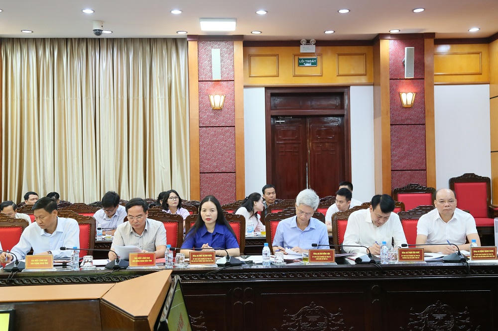 Các đại biểu tham dự.
