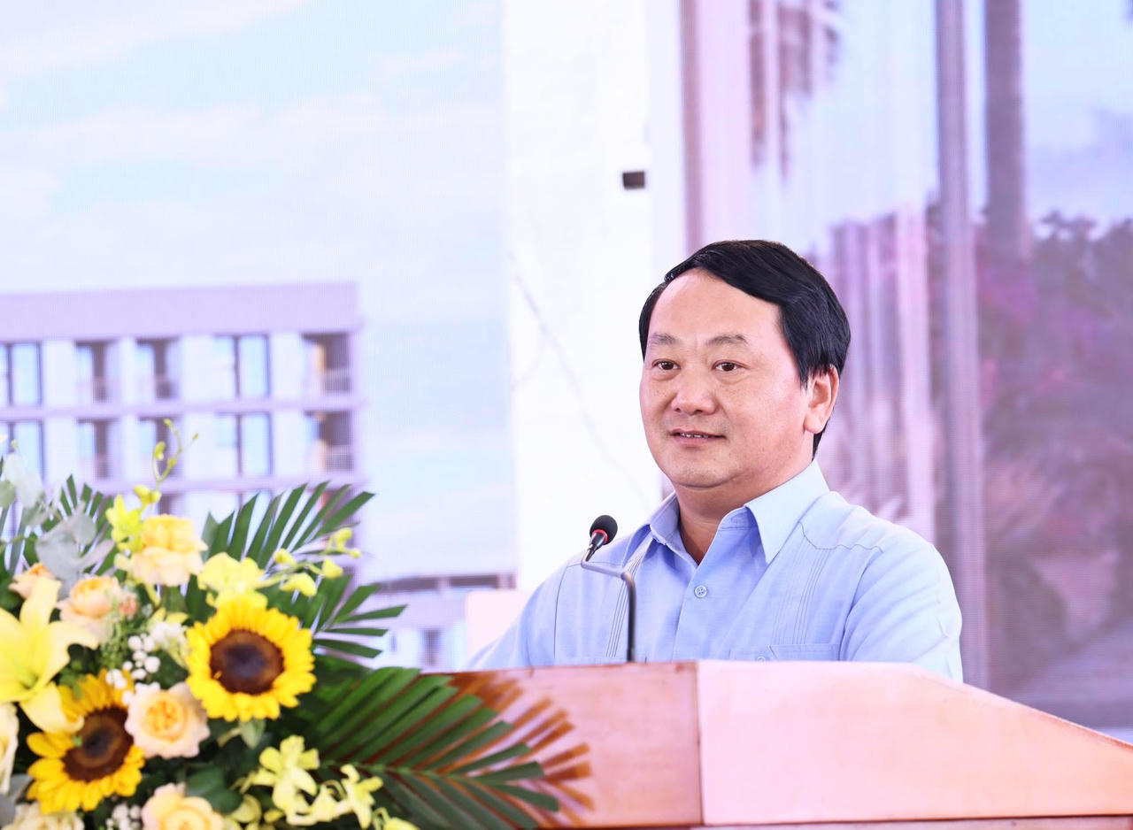 Ông Hầu A Lềnh - Bí thư tỉnh Tuyên Quang phát biểu tại buổi lễ. (Ảnh: CATQ)