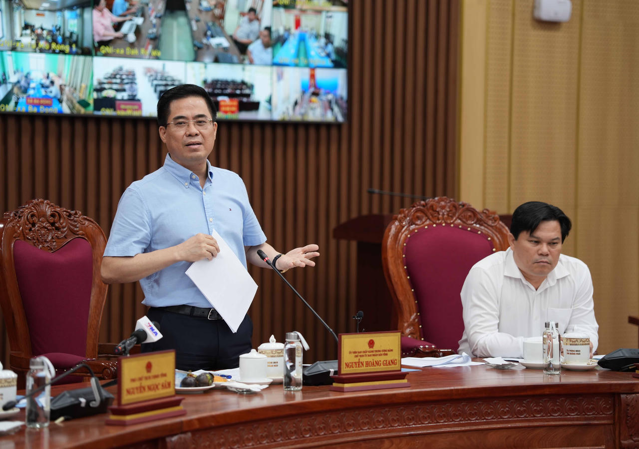 Chủ tịch UBND tỉnh Quảng Ngãi Nguyễn Hoàng Giang yêu cầu các sở, ngành, địa phương xác định rõ tăng trưởng GRDP, giải ngân đầu tư công và cải thiện PCI là những nhiệm vụ trọng tâm cần tập trung thực hiện quyết liệt.